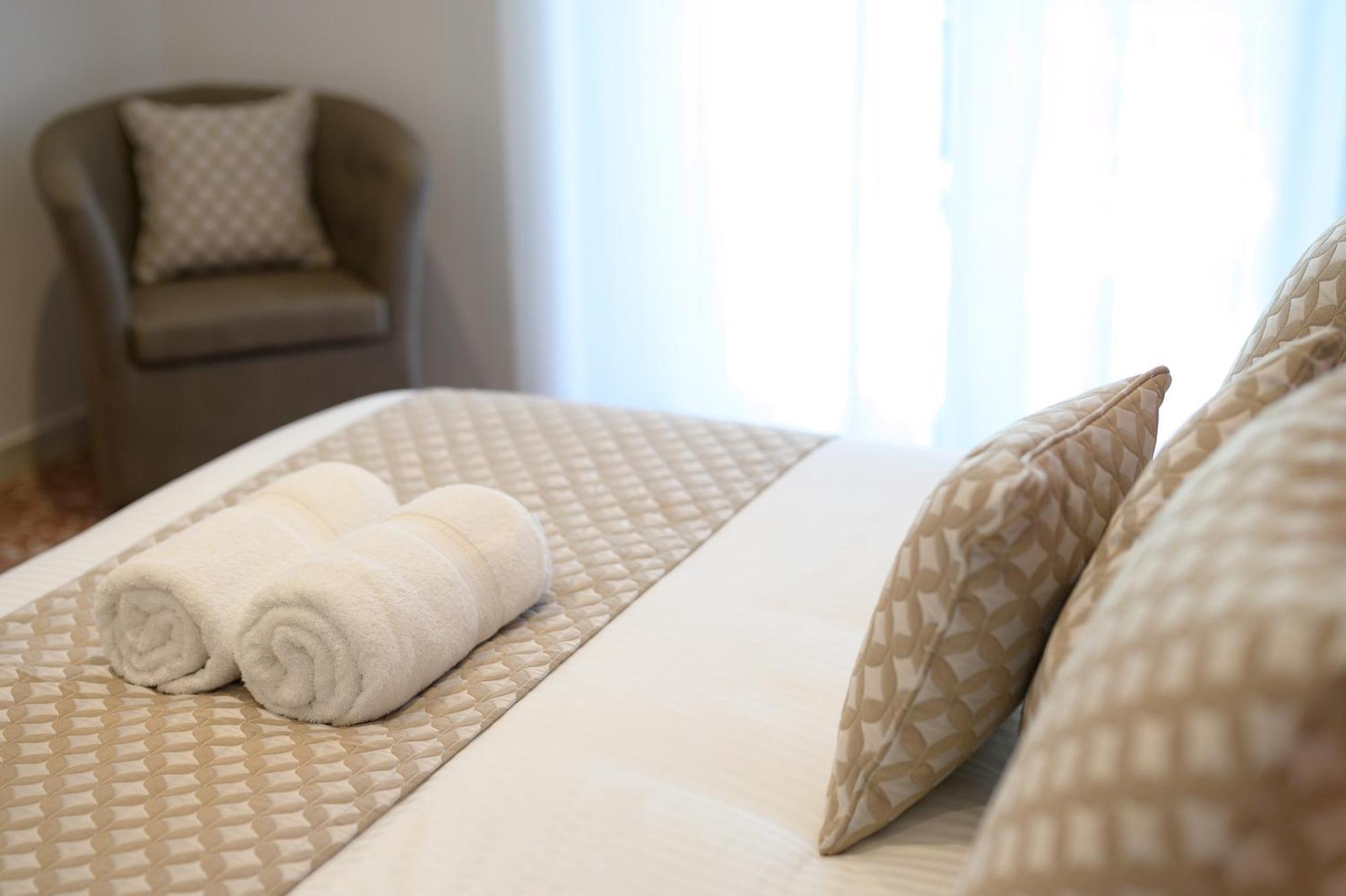 Luxury Suite-Metro Malatesta โรม ภายนอก รูปภาพ