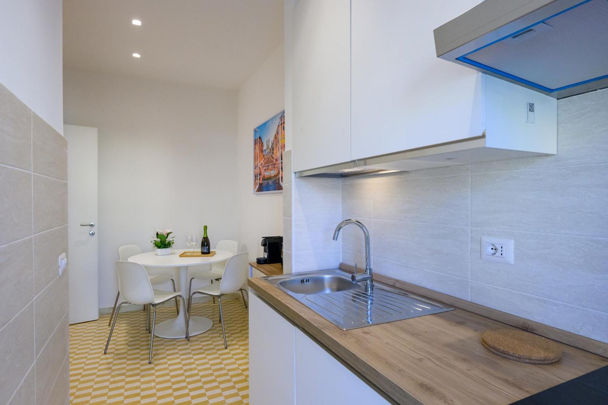 Luxury Suite-Metro Malatesta โรม ภายนอก รูปภาพ