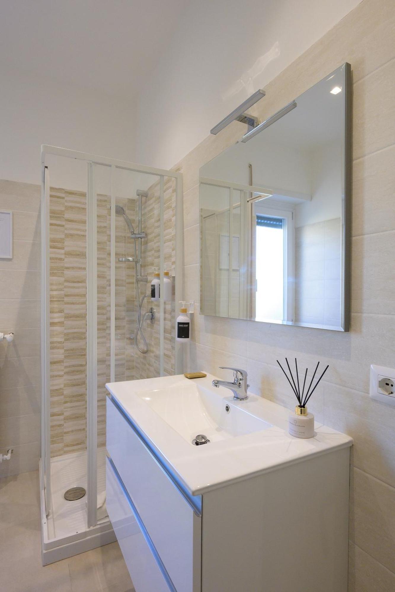 Luxury Suite-Metro Malatesta โรม ภายนอก รูปภาพ